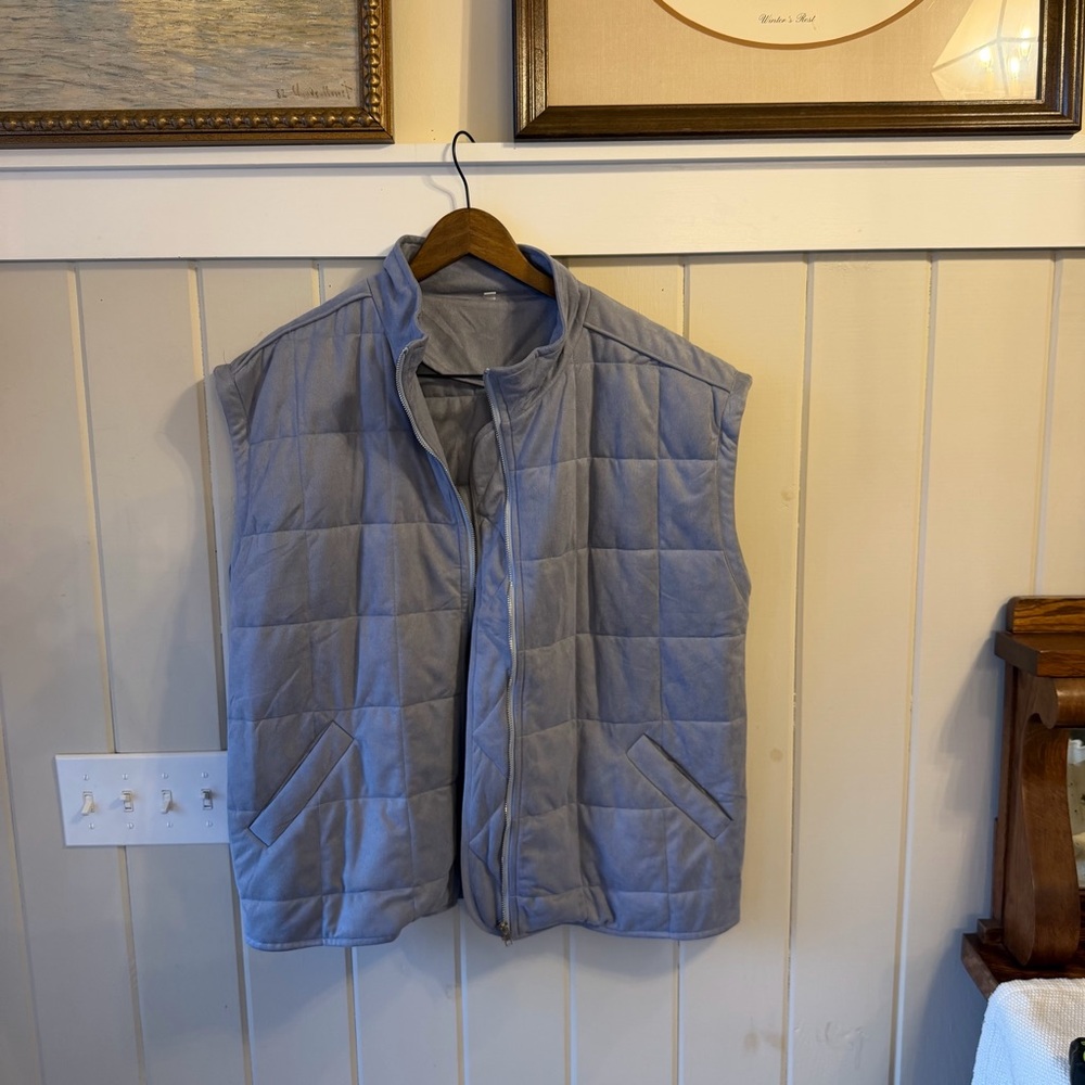 NWOT Women's Periwinkle Quilted Zip-Up Vest, Size Large (oversized)